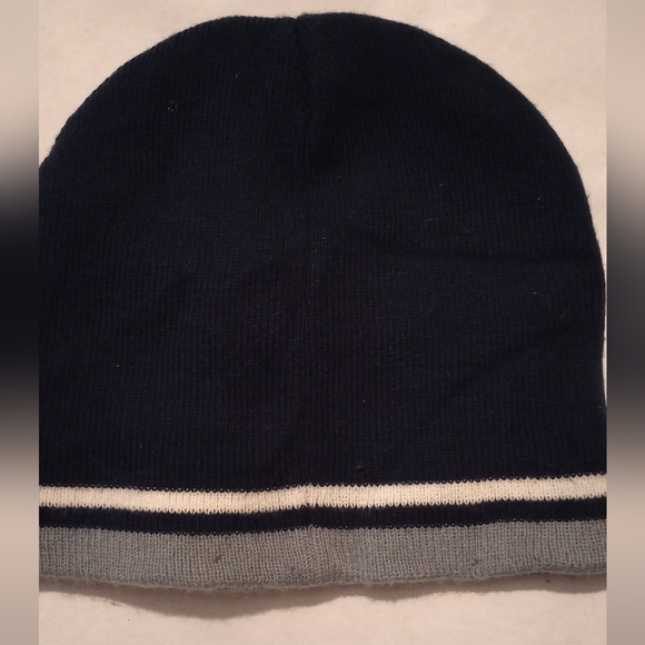 NY Yankee beanie youth one size fits all - Picture 3 of 6